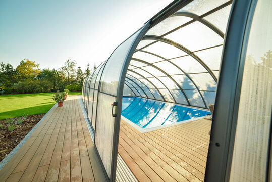 Abri de piscine à Puilboreau - PISCINOCÉAN